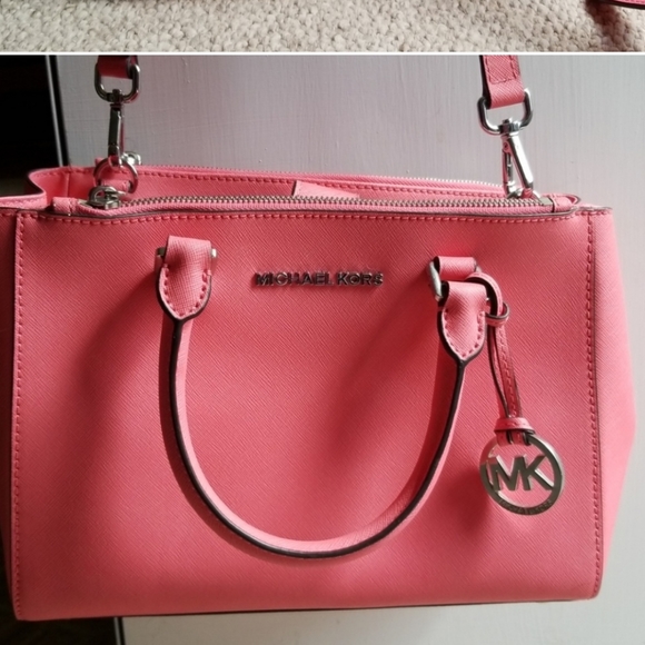 Michael kors purse - Picture 4 of 4